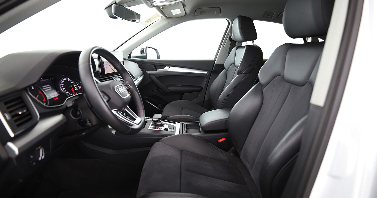 Audi Q5 Sportback — photo 21