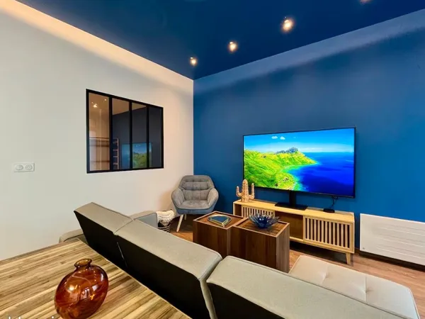 Appartement rénové 45 m² en RDC avec entrée indépendante
