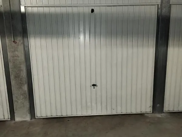 Box fermé dans résidence sécurisée