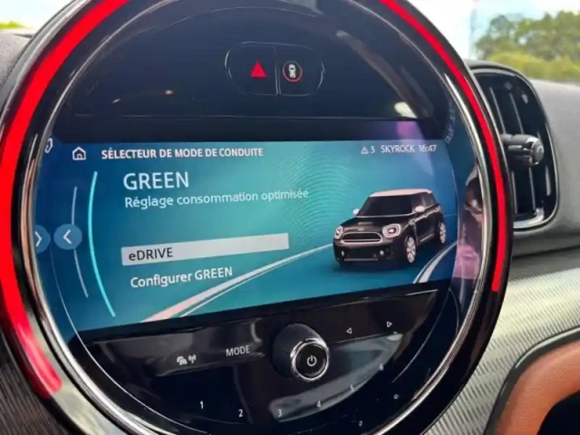 Mini Countryman cooper se  125ch + 95ch yours all4 bva6 — photo 11