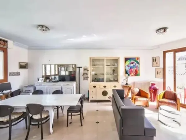 Appartement 4 pièces 167 m²