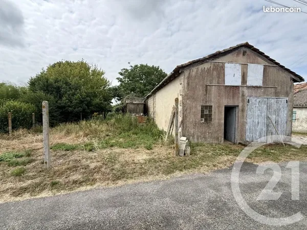 Garage/box 52 m² Saint Fort Sur Gironde