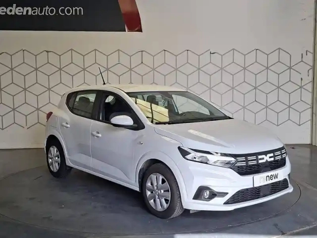Dacia Sandero sce 65 — photo 7