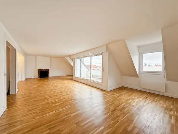 Appartement 6 pièces 158 m²