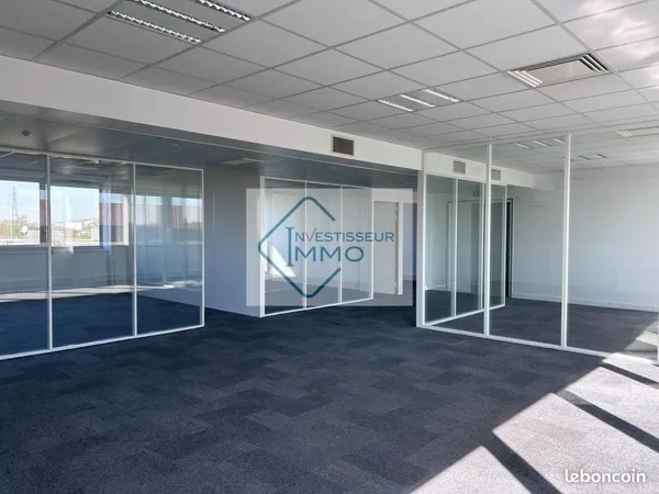 Bureau 417 m²