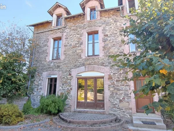 Maison 14 pièces 273 m²