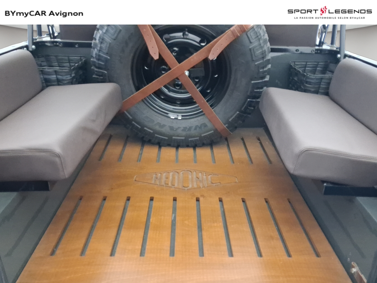 Land Rover HEDONIC - LAND [OF] RECREATION - V8 SOFT TOP CUSTOM — photo 23