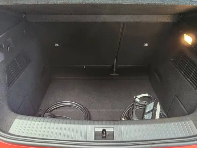 Renault Megane e-tech ev60 220 ch super charge — photo 19