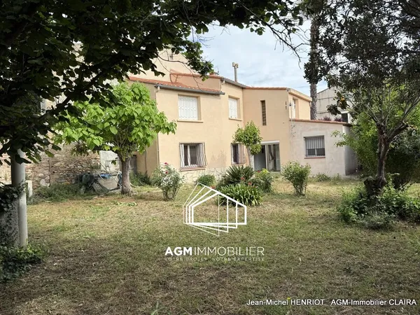 Claira Maison de village avec grand jardin et garage