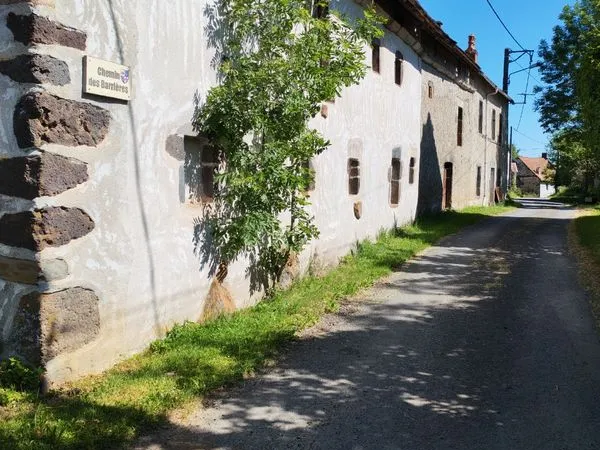 Maison plus grange