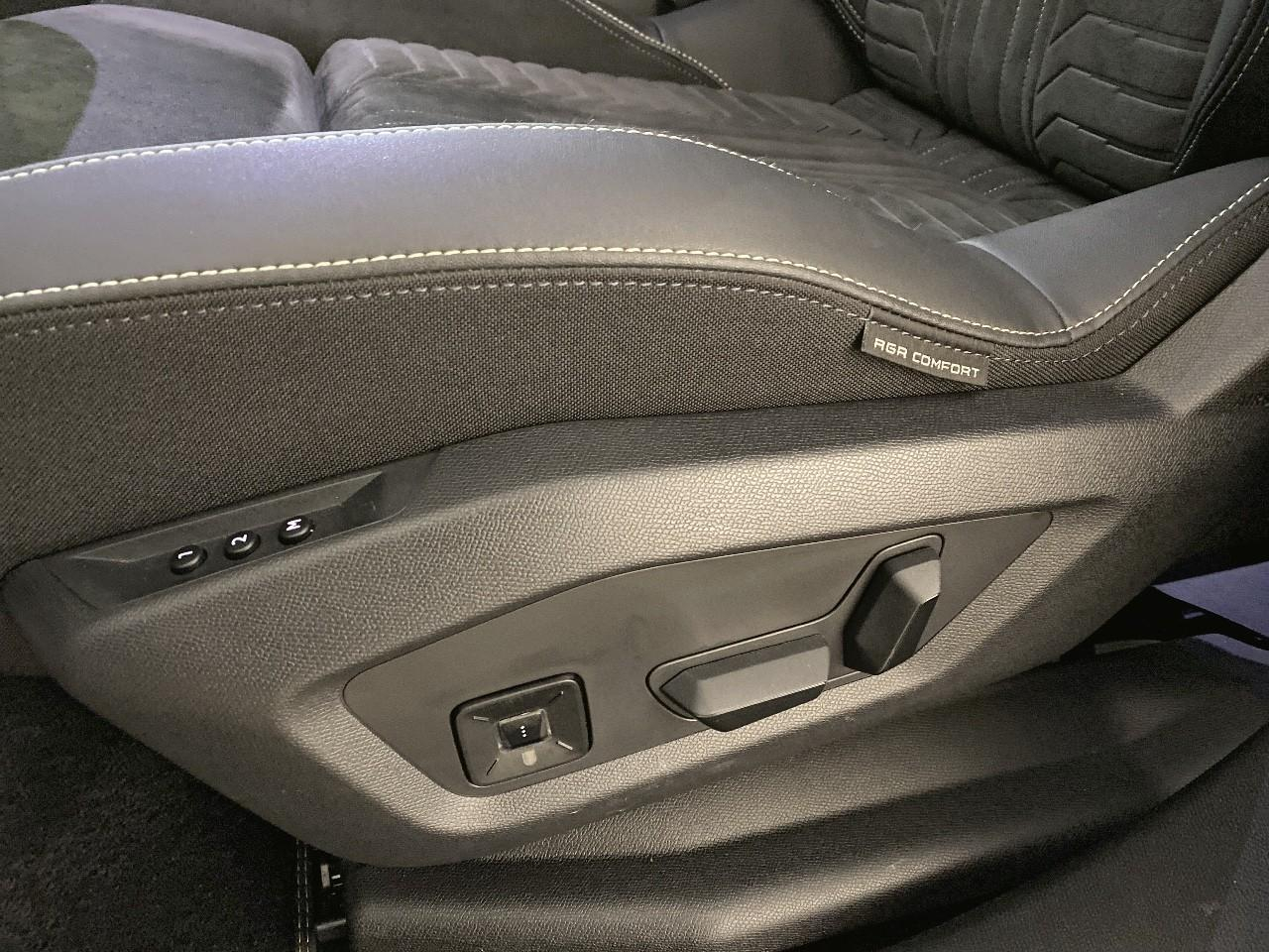 Peugeot 3008 hybrid 145 e-dcs6 gt — photo 13