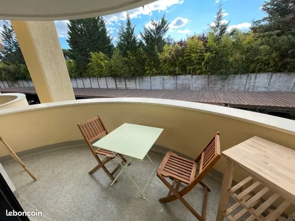 TALENCE CENTRE T2 appartement OUEST 47 m2 balcon tramway