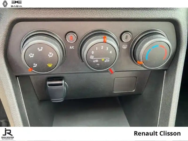 Dacia Sandero 1.0 eco-g 100ch expression — photo 29