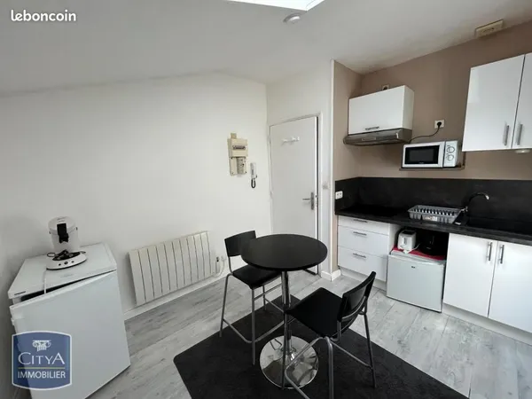 Studio 1 pièce 14 m²