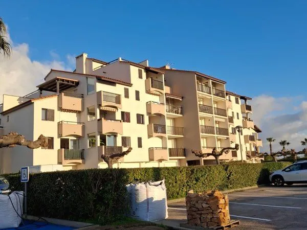 Loue, appartement en bord de mer