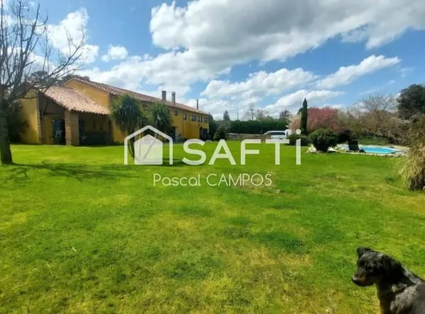 Ancienne ferme de 301m², 6 chambres sur un terrain de 2500m²