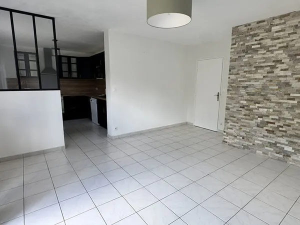 Bel appartement de 3 pièces dans une copropriété au calme