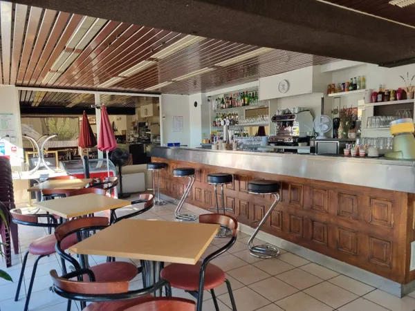 Café bar 54 m²