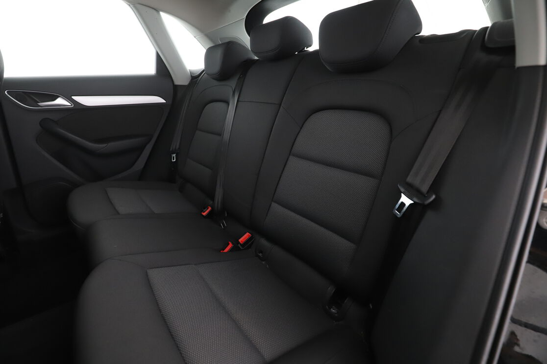 Audi Q3 1.4 TFSI COD Ultra — photo 14