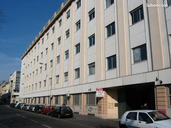 A louer LA PART DIEU très beaux bureaux de 25 m² CLIMATISES
