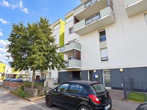 PULNOY : APPARTEMENT T3 AVEC TERRASSE ET PARKING