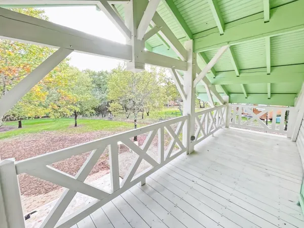 Vends chalet - 156 m² - 5 pièces, 4 chambres - Puycornet 82220