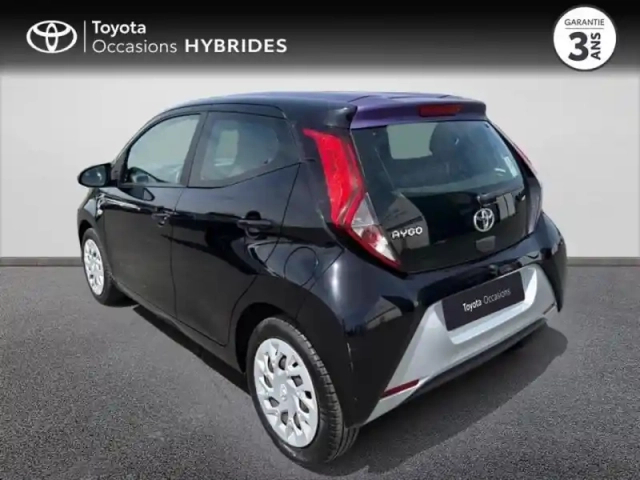 Toyota Aygo 1.0 vvt-i 72ch x-play 5p — photo 2