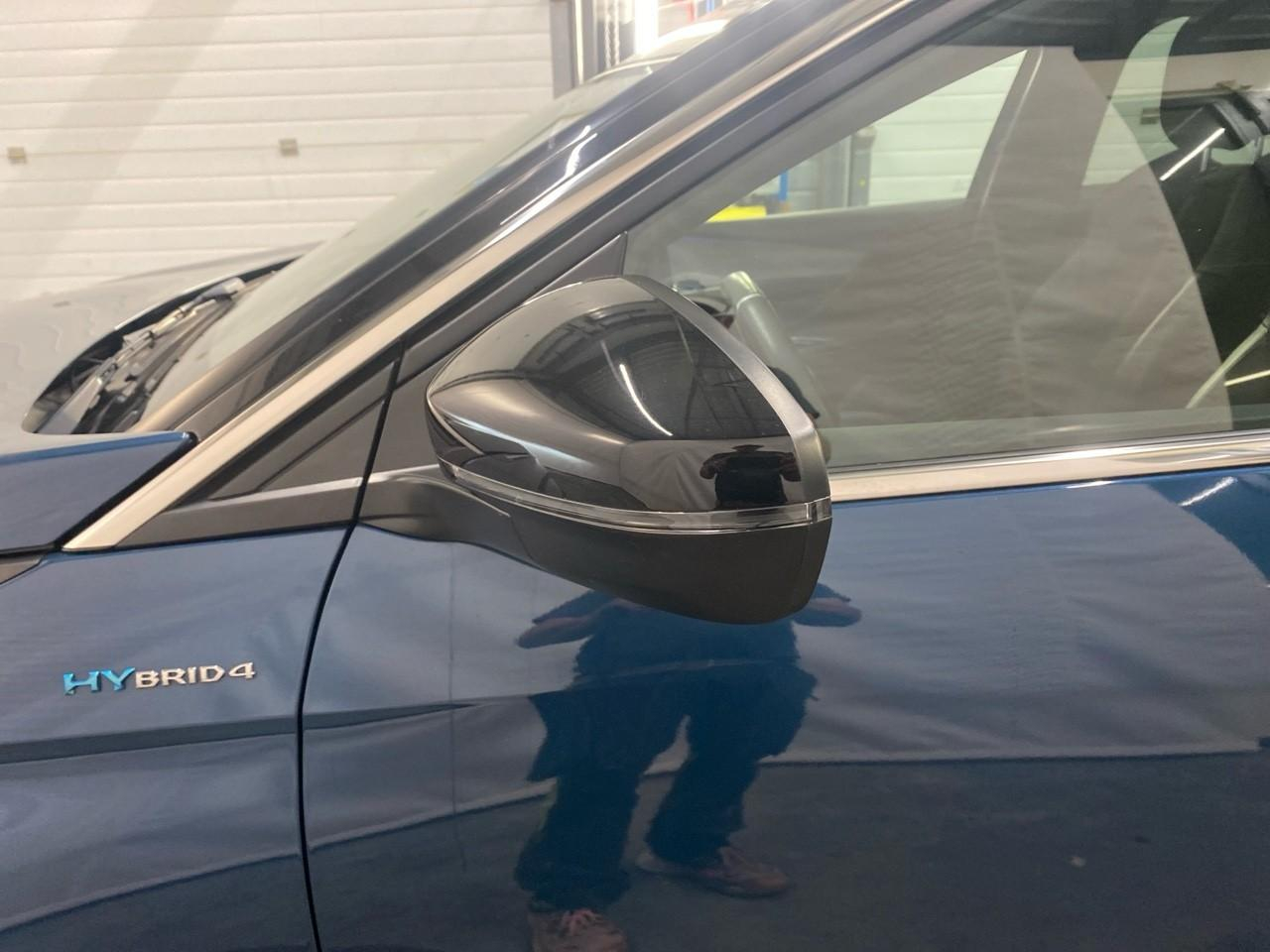Peugeot 3008 hybrid4 300 e-eat8 gt pack — photo 30