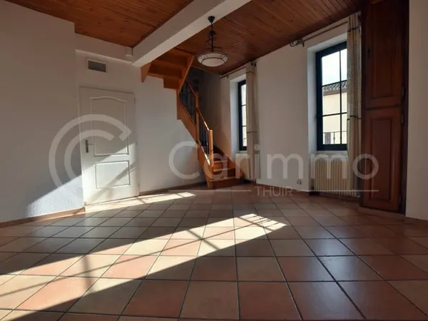 APPARTEMENT T4 + LOCAL COMMERCIAL + GARAGE