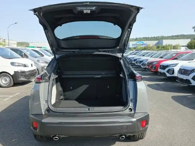 Peugeot 2008 hybrid 145 e-dcs6 — photo 6