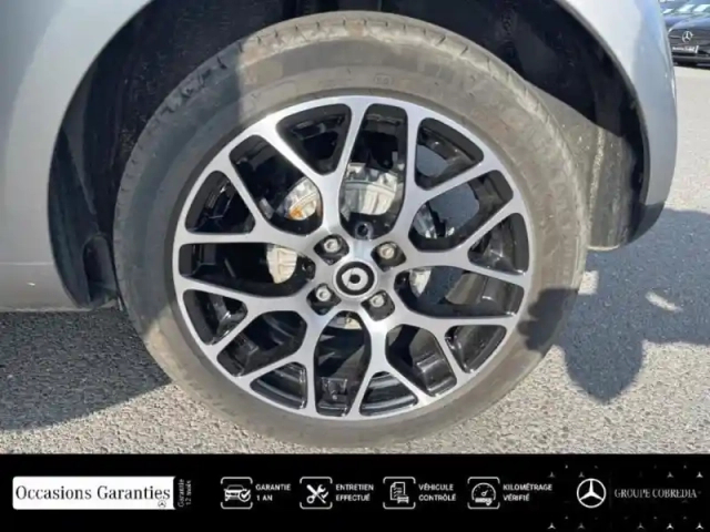 Smart Fortwo coupe eq 82ch prime — photo 14