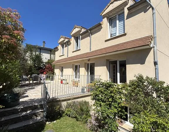 Maison 6 pièces 196 m²