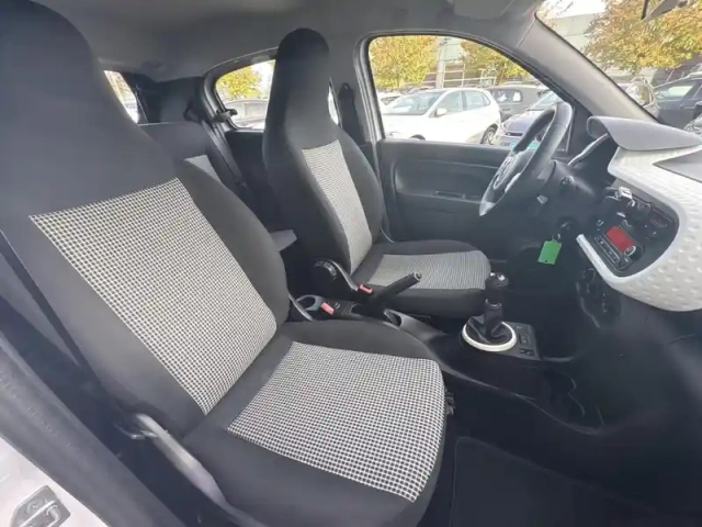 Renault Twingo 1.0 sce 65ch life — photo 11