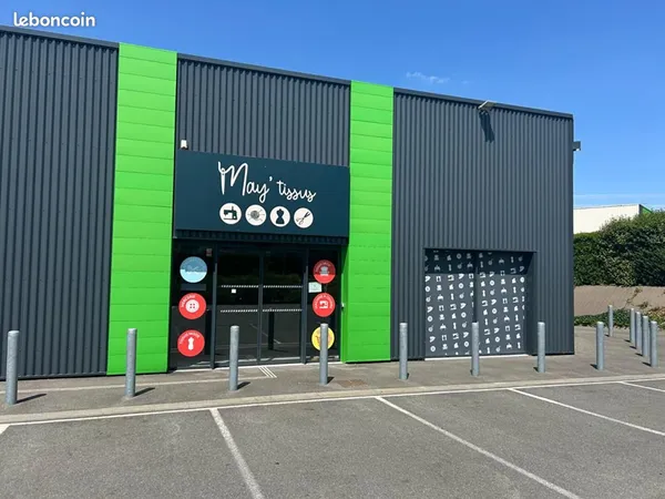 Local commercial 292 m²