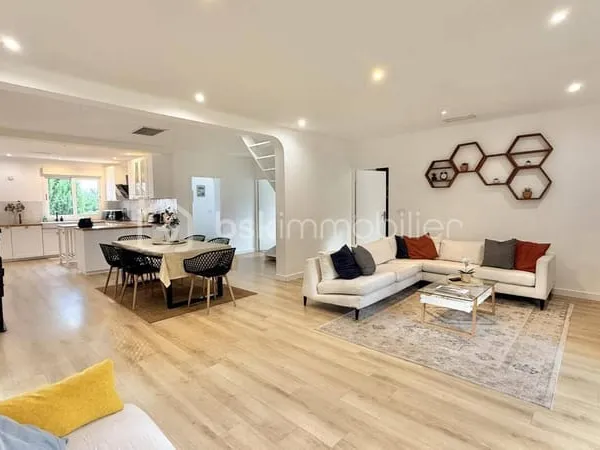 Maison 5 pièces 157 m²