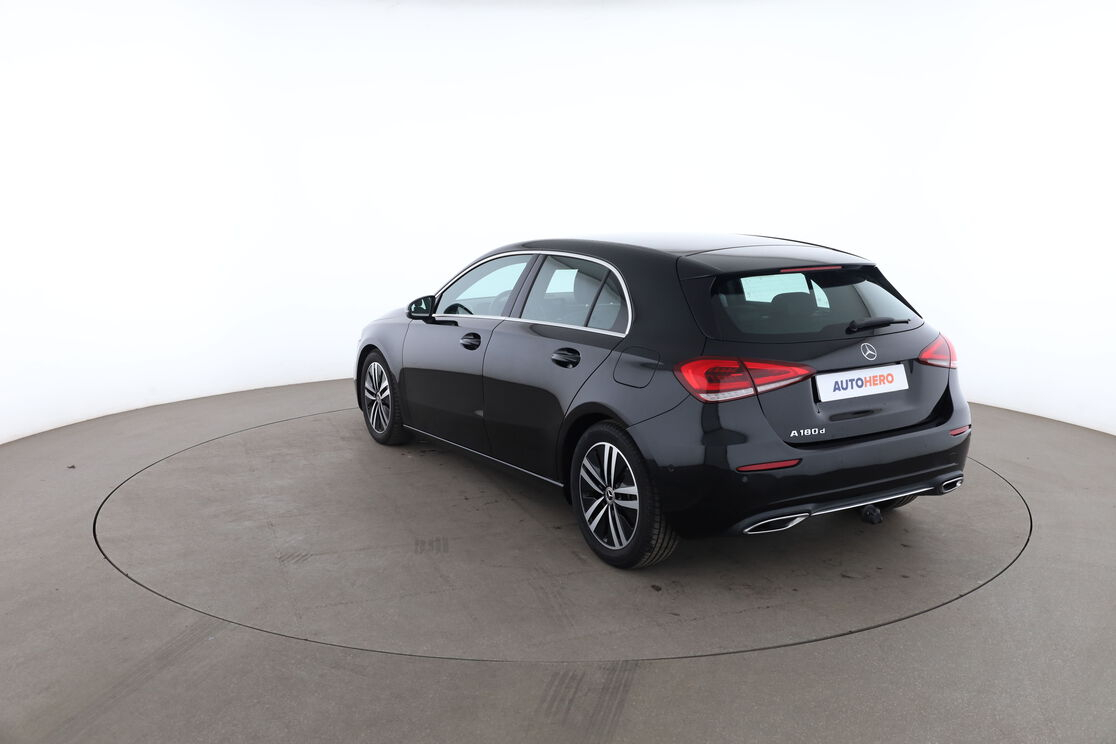 Mercedes-Benz Classe A 180 d Progressive Line 8G-DCT — photo 3