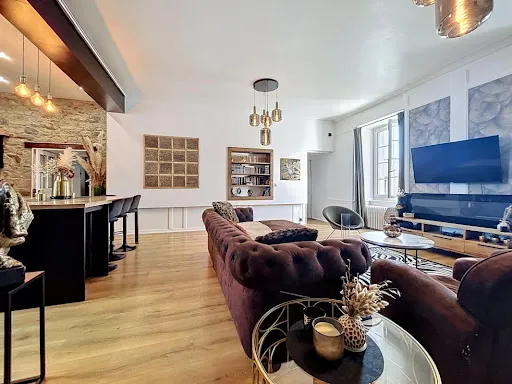 Appartement 4 pièces 150 m²