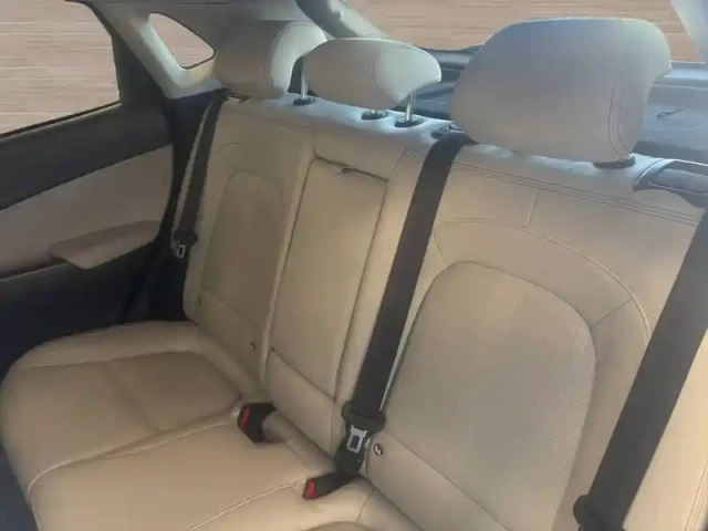 Hyundai Kona electrique 64 kwh - 204 ch — photo 13