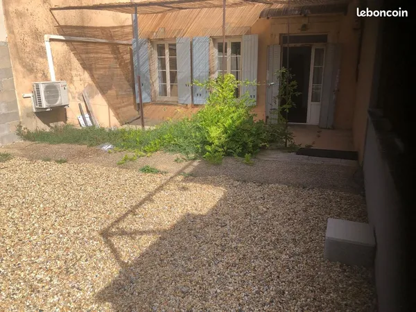 Appartement meublé à louer à Oppède