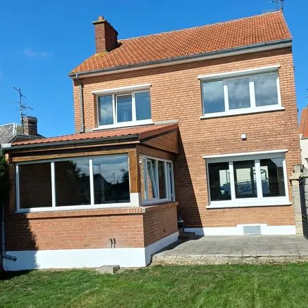 Maison T3 lumineuse et moderne de 90 m² avec jardin