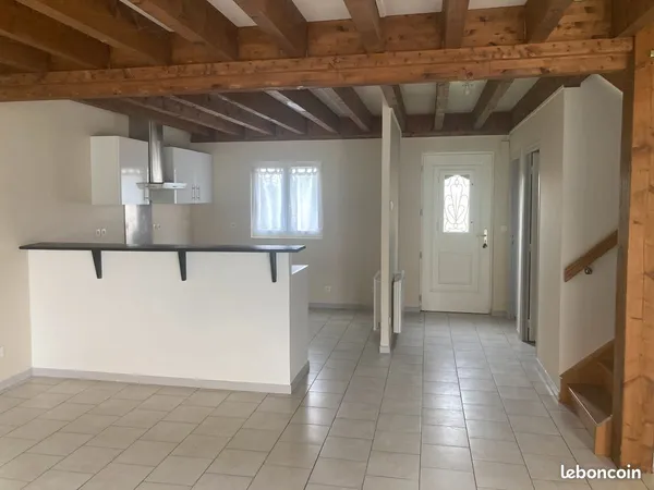 Maison F4 en parfait état de 92.00 m² à CHIERRY