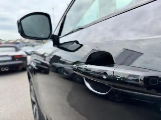 Jaguar E-Pace p300e phev 309ch r-dynamic s — photo 13