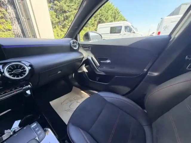 Mercedes Classe A 200 d amg line — photo 14