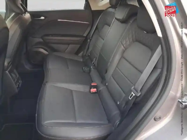 Renault Captur 1.6 e-tech plug-in 160ch initiale paris sieges chauf gps camera attelage — photo 11