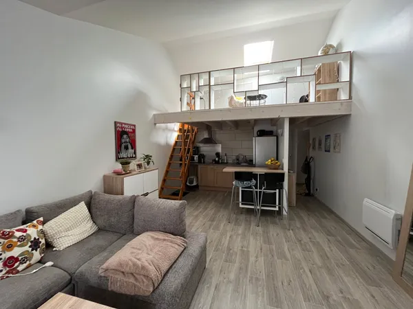 Particulier loue T2 BIS DUPLEX à Castres près de la place Pierre Fabre