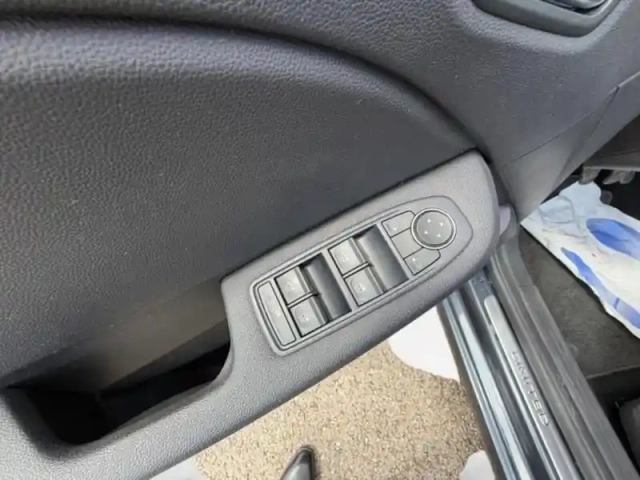Renault Clio 1.0 tce 90ch limited -21n — photo 12