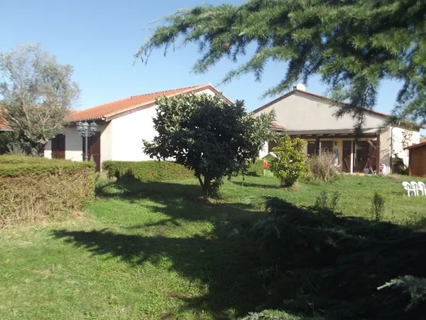 Maison - 250m ²