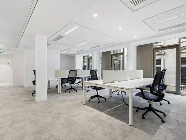 Bureaux 543 m²
