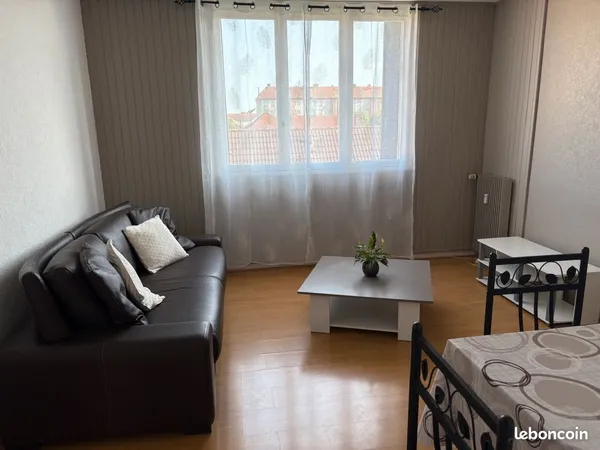 Beau T2 meublé, au calme, spacieux, près centre ville
