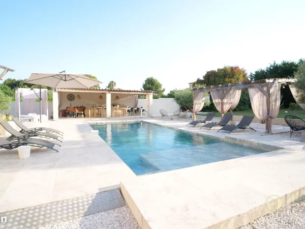 Maison 7 pièces 216 m²